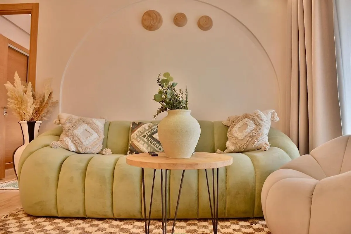 Central Luxury Quiet Hivernage 2 Balconies With View 마라케시 아파트